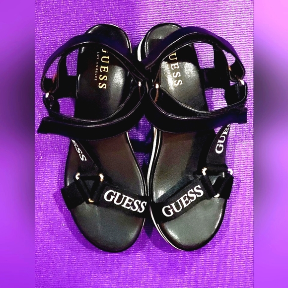GUESS Black/White Trim Wedge Sandals - Size 5.5 - Picture 5 of 6